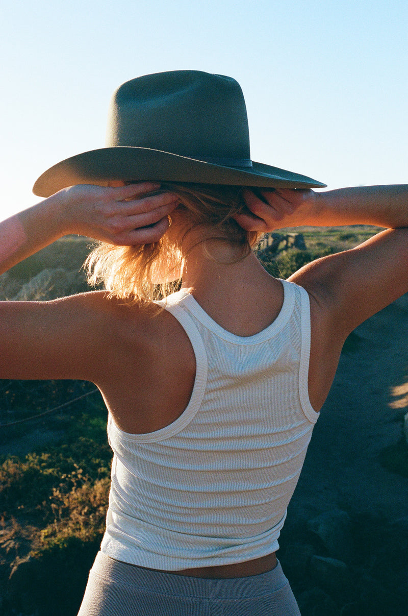HIGH NECK TANK IN OFF-WHITE
